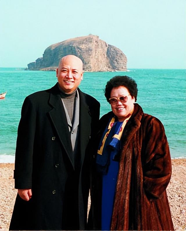 迟重瑞个人资料简介，唐僧的个人资料简介（娶女富豪陈丽华为妻）