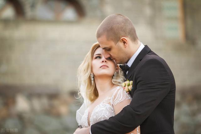 大老板的妻子一般都是全职太太吗，老公年薪多少可以当全职太太（全职太太、先生成合法职业）