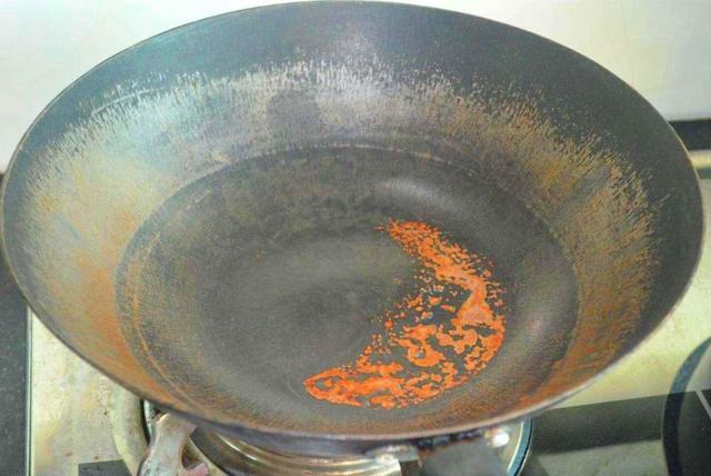 麦饭石锅怎么开锅，新麦饭石锅第一次怎么开锅视频（别再花冤枉钱买劣质锅）