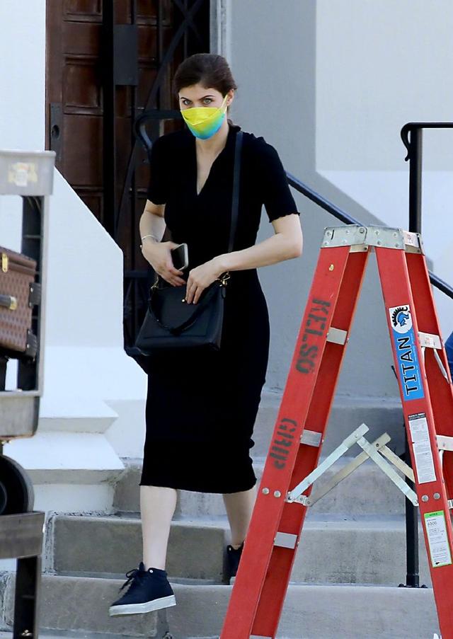 蓝眼睛是哪国人（网友：有吸血鬼的气质）