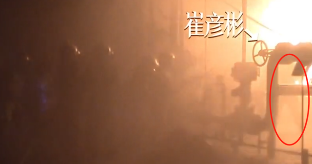 破操场埋尸案，抓糯康，灭冲天大火，有人拿到一等功时，母亲哭了