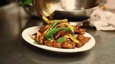 油碟和麻酱碟哪个热量高，麻酱跟油碟哪个热量高（天天外食也能成功减脂的必备方法）