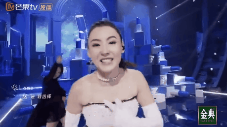 吸烟女生头像微信，吸烟女生头像（浪姐聚会被拍到室内抽烟）