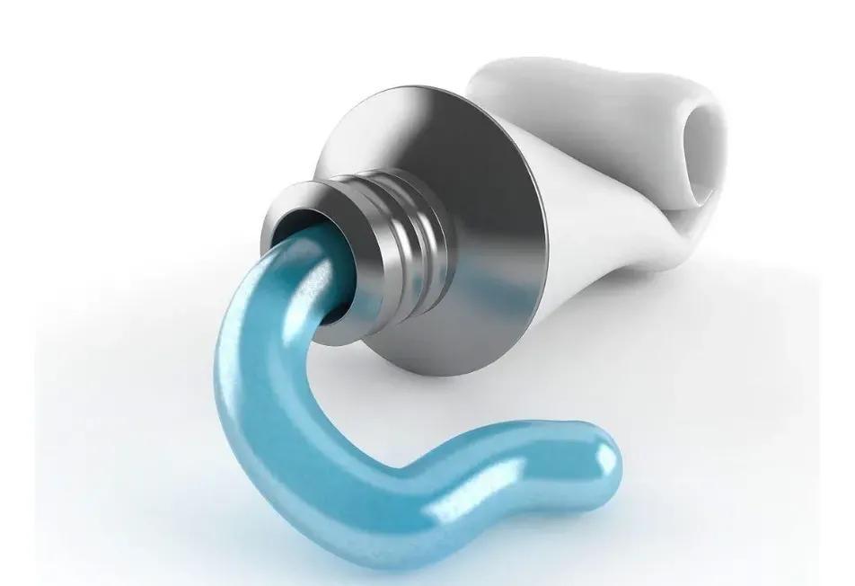 圆珠笔油怎么洗，去圆珠笔油的（去除衣服上的圆珠笔油）