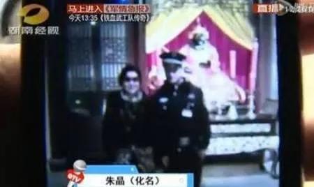 为什么小伙都喜欢睡年纪大的，男人睡比他大的女人说明什么（理由是同居后觉得对方很体贴）