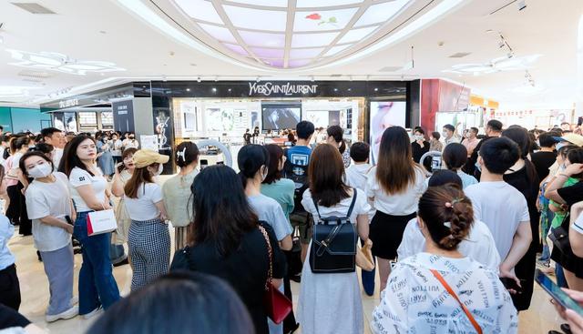 长沙万家丽免税店在哪里，网红长沙城，魅力万家丽