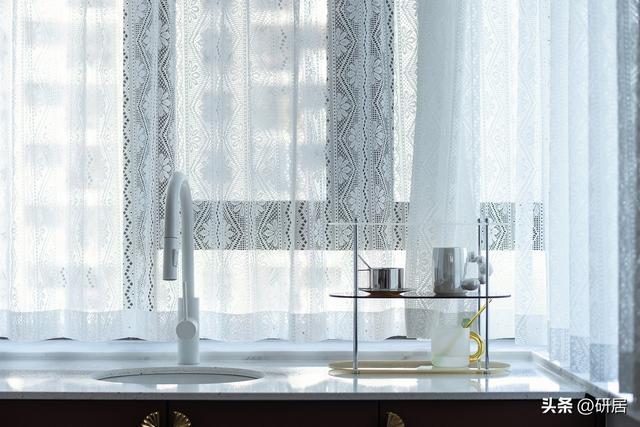 35岁女人穿衣打扮，30到35岁女人穿衣打扮（35岁姐姐的浪漫生活）