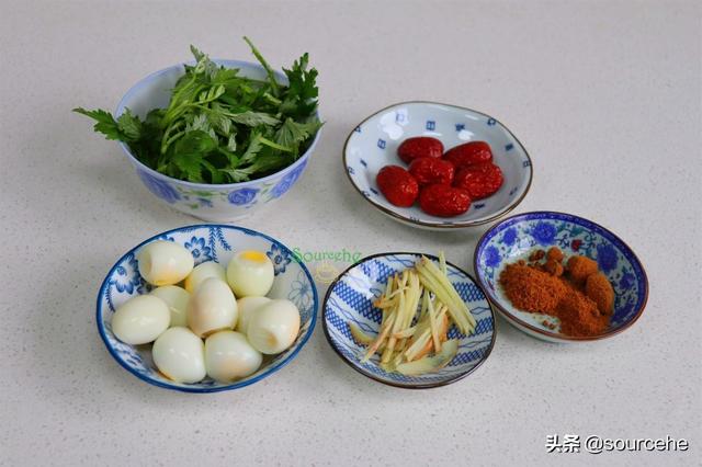 艾草可以吃吗，插门上的艾草可以吃吗（遇见艾叶摘回家）