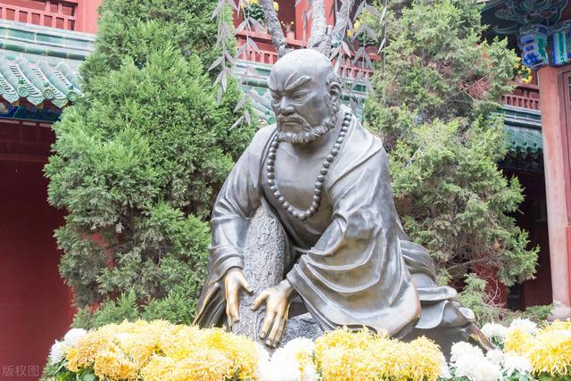 水浒传刘太公人物点评，本事平平的打虎将李忠、小霸王周通