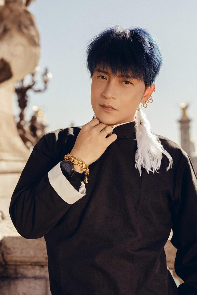 陈志朋个人资料，陈志朋都有什么奇葩的造型（至今不娶妻的11位港台大龄男星）