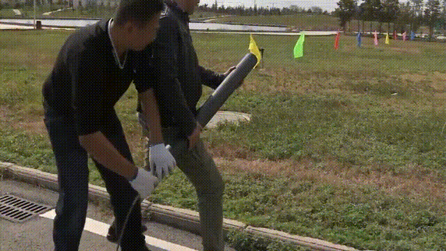 水火箭的工作原理是什么，水火箭的原理及制作方法（江苏大叔成功发明水火箭）