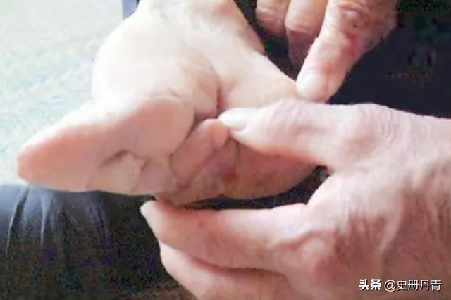 一尺三寸等于多少厘米，一尺三寸等于多少厘米长度（无法接受的三寸金莲）