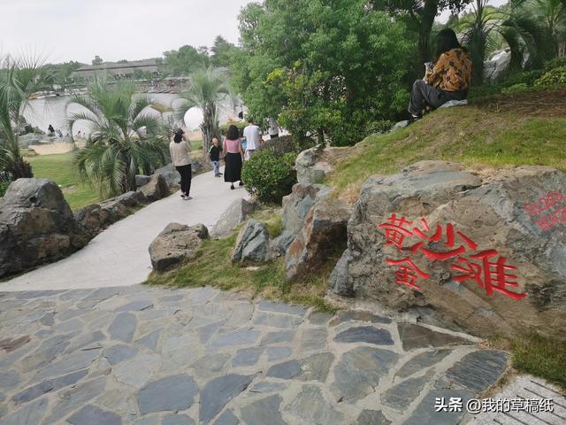 十一假期出游可畅玩银杏湖乐园，湖光山色风景迷人