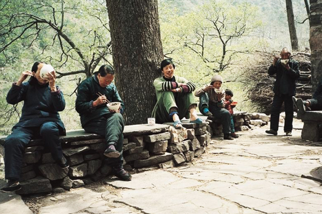 色字头上一把刀下一句是什么意思，色字头上一把刀是什么意思（俗语：“色字头上一把刀）