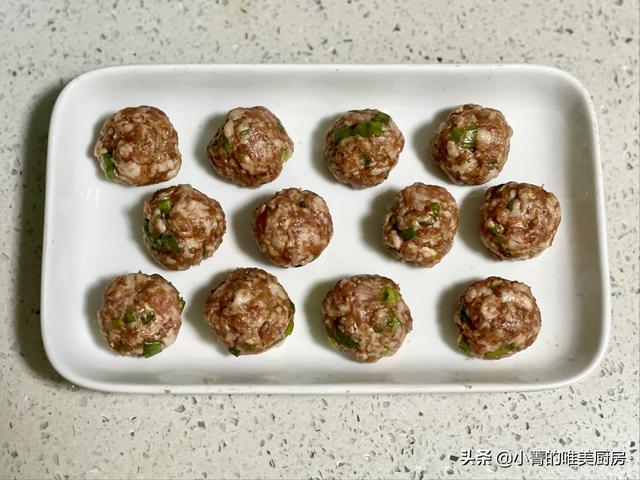 肉馅汤圆哪里人吃，猪肉汤圆是哪里的小吃（吃起来超过瘾）