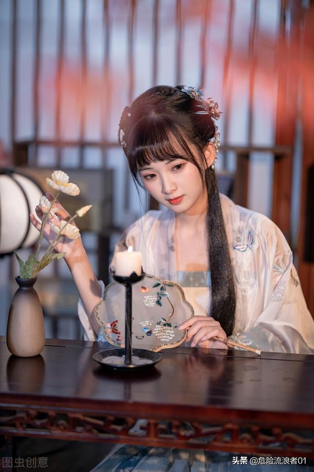 唯美的文案短句，唯美的文案句子（优美的文案短句）