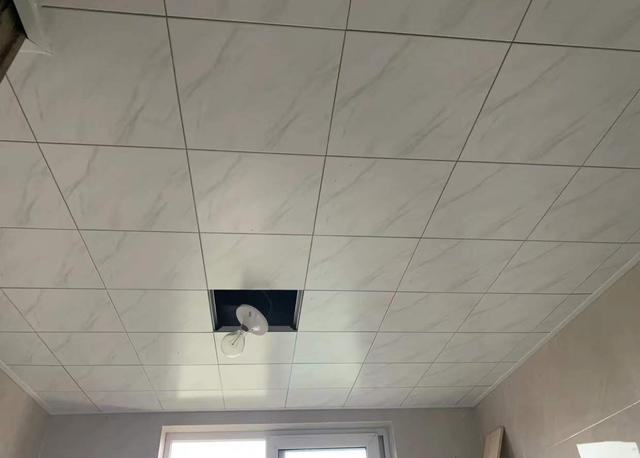 厨房吊顶一般多高，厨房吊顶多少的高度（厨房一定照顾到“10个细节”）