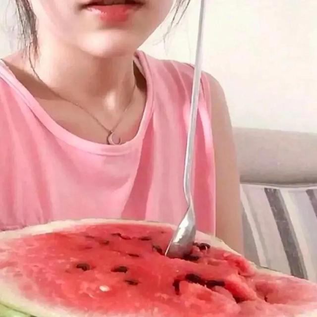 西瓜小头像微信，西瓜小头像（头像，夏天和西瓜更配哟）