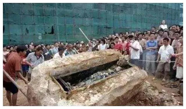 什么是僵尸，什么是僵尸蚂蚁（什么是僵尸人格）