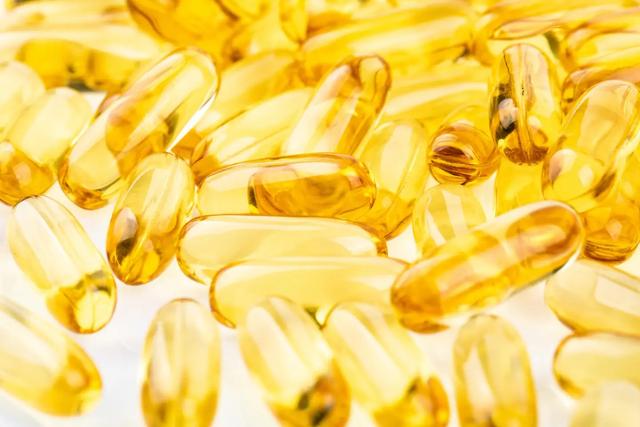 生理盐水敷脸有什么作用与功效，脸上有痘印怎么弄才能消除（这四个网传护肤偏方千万要避雷）