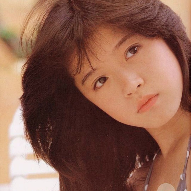 中森明菜：57岁不婚不育，被近藤真彦伤透了心，和父亲30年不联系