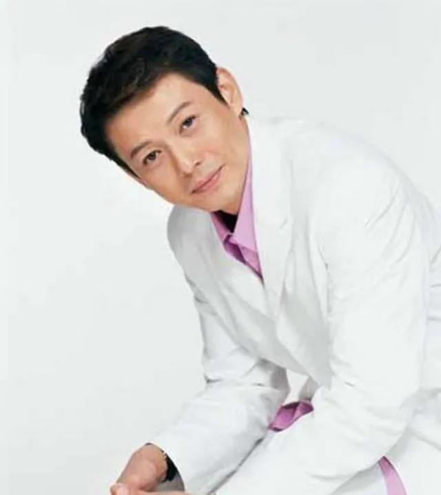 老人去世第一晚去哪了，老人死后第一天晚上去了哪里（程前：父母的抛弃让他记恨）