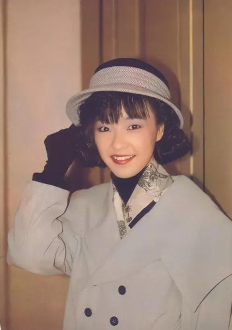 梅艳芳什么原因怎么走的，梅艳芳怎么去世的（陈慧娴与梅艳芳争霸失败）