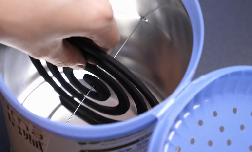 蚊香架子的正确使用方法，蚊香支架的正确使用方法（在盖子上钻几个孔）