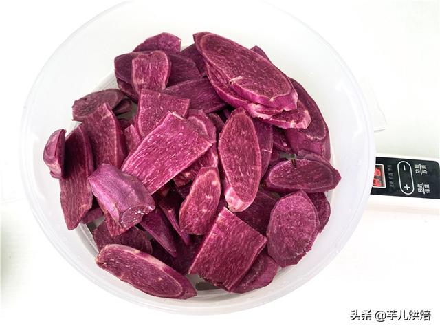 如何制作紫薯芝士饼，咬一口爆浆又拉丝