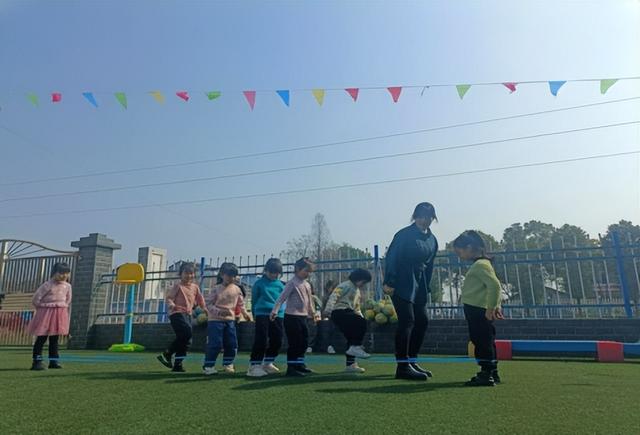 幼儿园开展跳绳的好处，安乡县安障乡中心幼儿园
