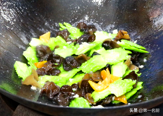 去湿的食物有哪些，清火祛湿的食物有哪些（冬瓜倒数第一）