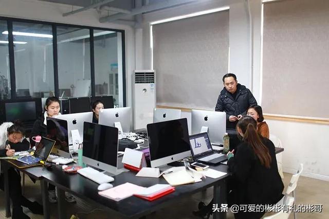 绘画艺术生可以报考什么专业，绘画艺术生可以报考什么专业研究生（学习内容以及就业方向有哪些）