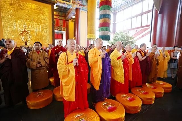 烧一根香和三根香的区别，烧一根香和三根香的区别图片（为何一定要烧三根香）