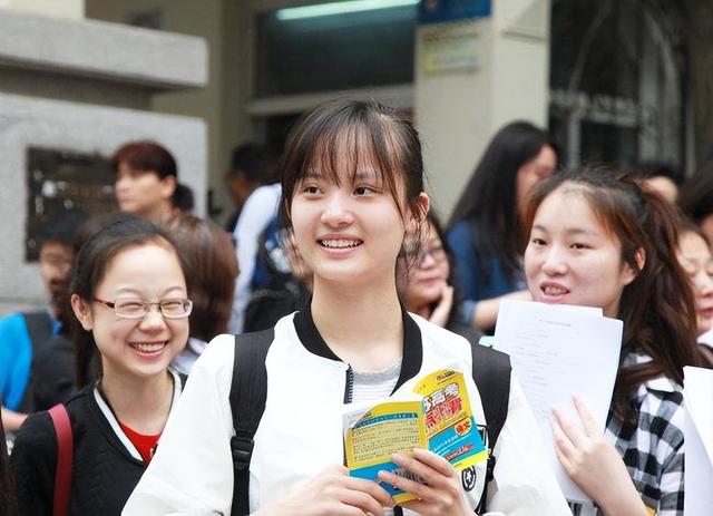 上海市有多少人口，上海有多少人口（结果今年高考生只有5万）