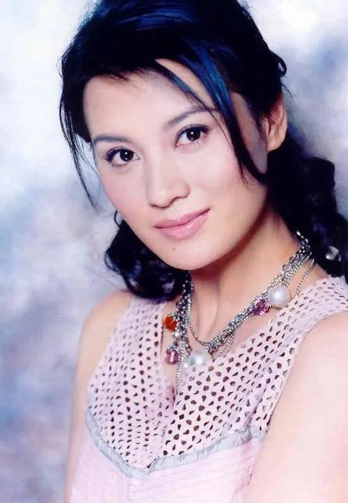 史兰芽的故事:16岁出道,经历三段婚姻,被大13岁的李幼斌宠成宝