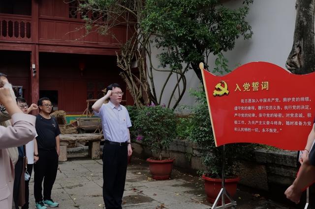 云南财经职业学院在广西招生人数、录取分数线、位次[2022招生计划]，云南财经大学高职本科录取分数线2020（践行初心使命——云南财经职业学院开展2022年师生实践教育活动）