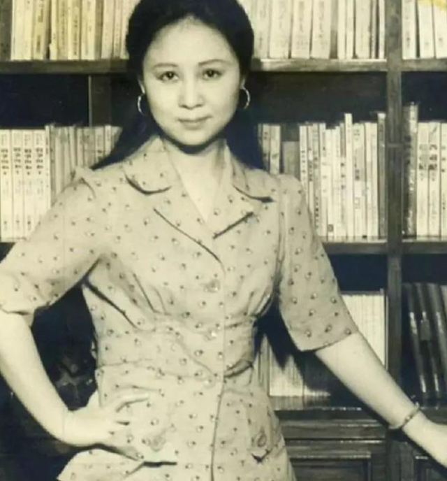 琼瑶的3段感情：与平鑫涛“忍爱”18年，劝原配：你也可以来我家