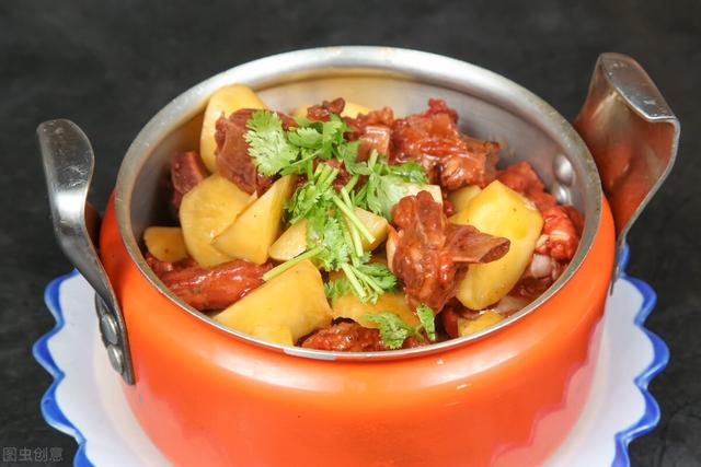 炖排骨汤的做法，清炖排骨汤的做法（放料越多越难吃）