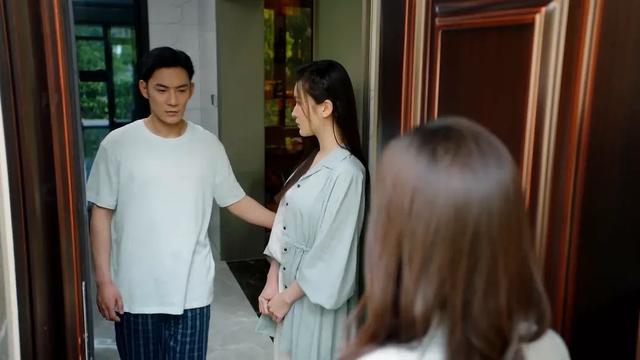 演活一个“何岳峦”就够了，曲高位却演活3个角色，各个心狠手辣