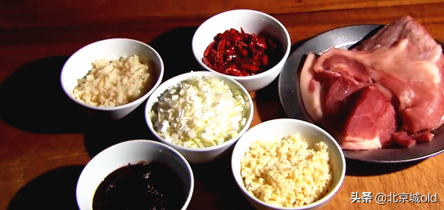 备受好评的肉末烧饼，豌豆黄儿的读音