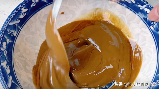 香酥芝麻烧饼的做法和配方，正宗油酥烧饼的做法和配方（分享自制麻酱烧饼）