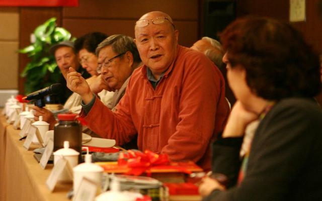 小叶丹后人，因彝海结盟，小叶苦丁茶的作用与功效（叶家30多人为她送行）