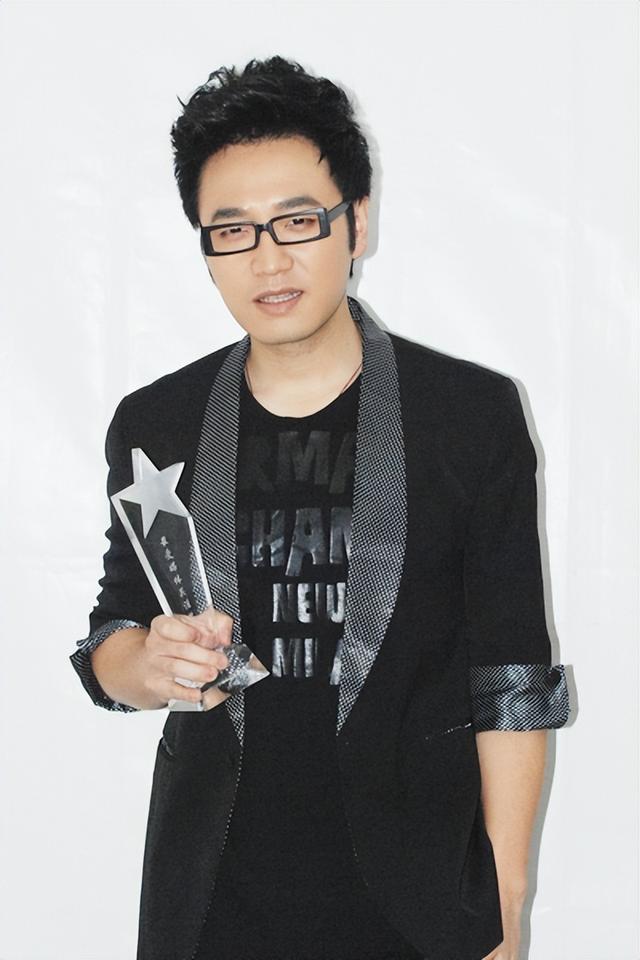 时间都去哪儿了歌曲原唱，时间都去哪儿了歌词（在央视春晚上唱《时间都去哪儿了》的王铮亮）