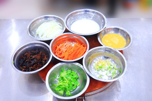 减肥能吃粉丝吗，减肥期间可以吃多少克粉丝（天暖了建议大家：常吃3样）