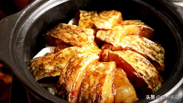 东北砂锅炖豆腐，天冷不懂吃砂锅可惜了