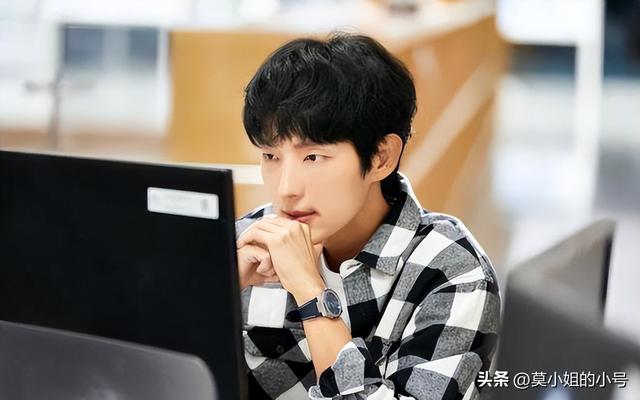 李钟硕演过的韩剧，韩国李钟硕主演的电视剧有哪些（近10个月口碑最佳的7部律政韩剧）