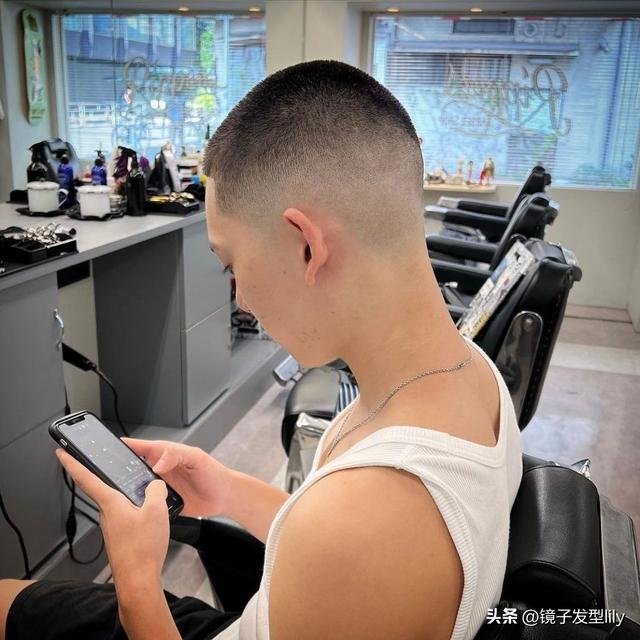 男士长发发型图片，帅气的男中长发发型（4种又帅又时尚的男士发型）