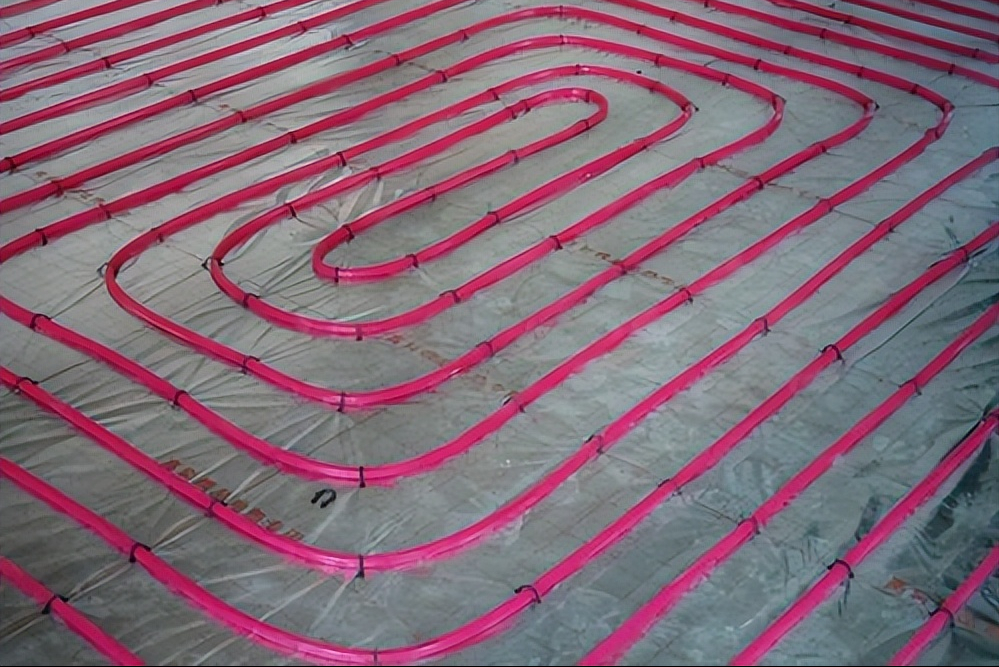 地暖价格多少一个平方，100平米地暖安装总费用多少（全包价不到15000元）