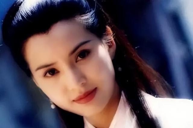 演不了别尬演！8版小龙女“飞天出场”，谁仙气十足，谁辣眼睛