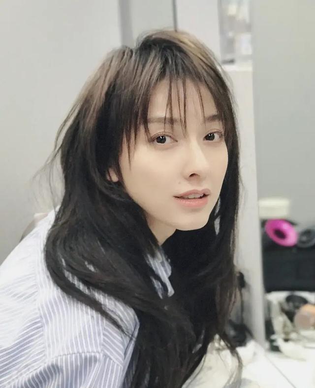 谢娜背后的故事，谢娜刘烨个人资料（失去“庇护”的快乐家族接连翻车）
